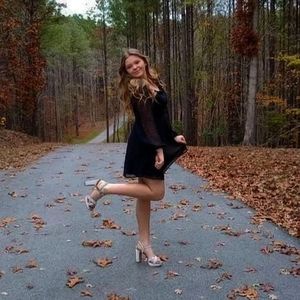 Meet your Posher, Liz